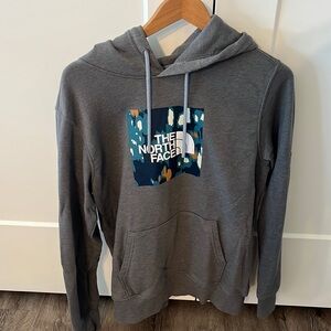Men’s size medium North Face hoodie